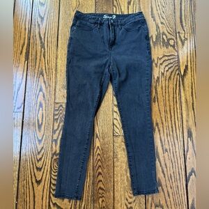 Seven7 Women's Black Skinny Jeans Size 8
